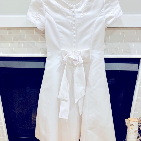 Beautiful First Holy Communion/Flower Girl Dress NU ANGEL Viel, button down back - Picture 4 of 5